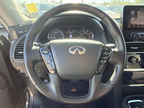 Used 2024 INFINITI QX80 Luxe image 8