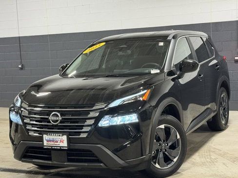 Used 2025 Nissan Rogue SV image 30