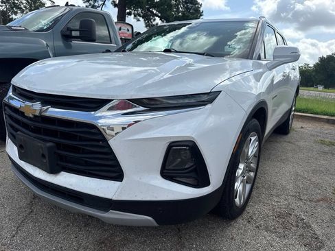 Used 2022 Chevrolet Blazer LT w/ Sound & Technology Package FWD image 5