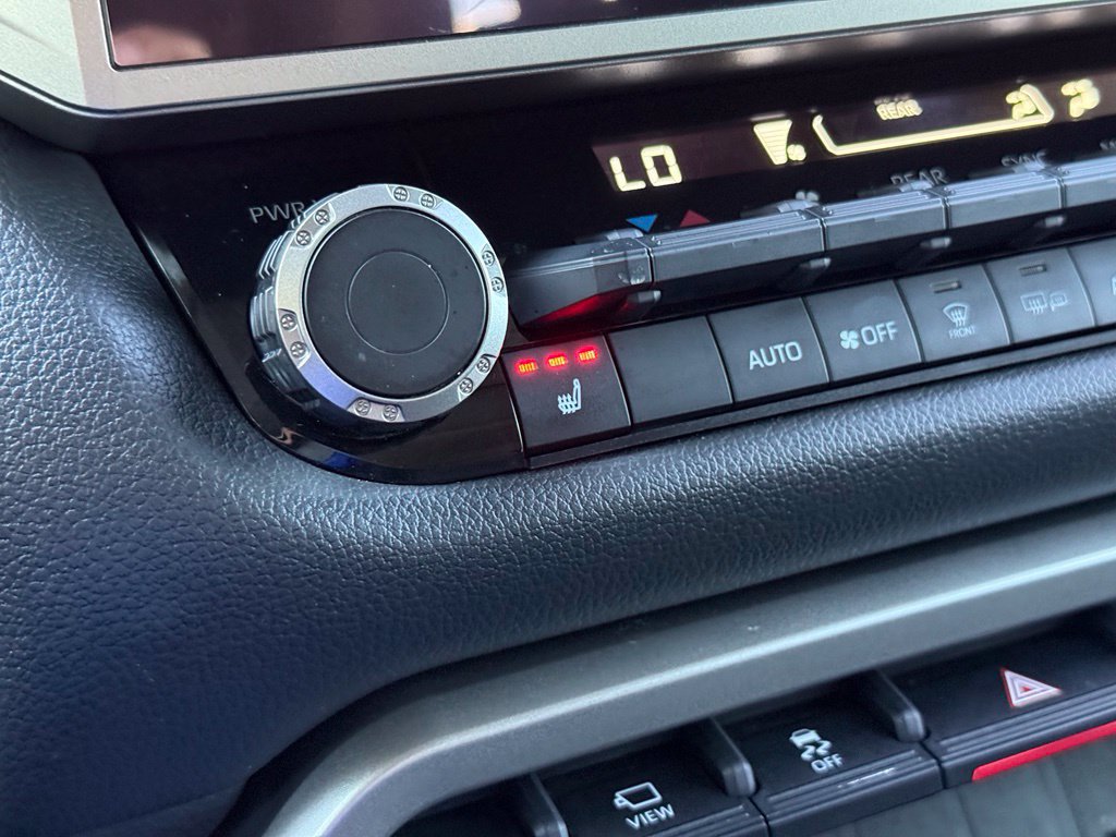 Used 2024 Toyota Sequoia SR5 w/ SR5 Premium Package AWD/4WD image 5