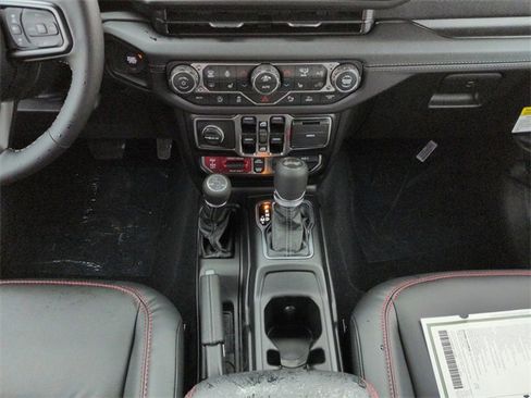 New 2026 Jeep Wrangler Unlimited Rubicon w/ Safety Group image 18