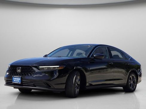 Used 2023 Honda Accord EX image 18