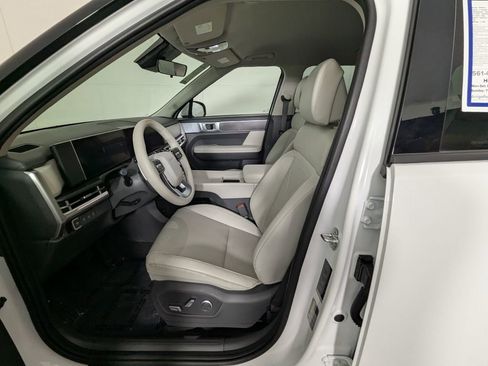 Used 2025 Hyundai Santa Fe SEL image 10