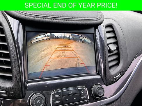 Used 2016 Chevrolet Impala LT w/ Convenience Package image 14