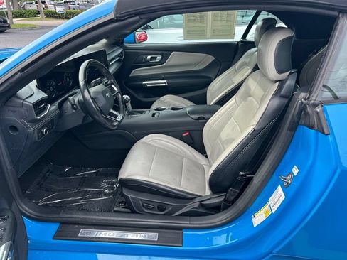Used 2024 Ford Mustang Premium RWD image 9