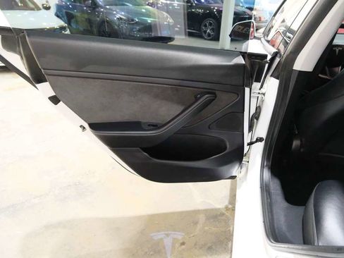 Used 2021 Tesla Model 3 Long Range AWD/4WD image 21