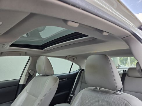 Used 2013 Lexus ES 350 w/ Luxury Pkg FWD image 33