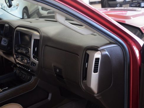 Used 2018 GMC Sierra 2500 Denali w/ Duramax Plus Package AWD/4WD image 50