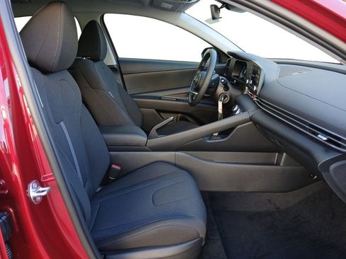 New 2026 Hyundai Elantra SE FWD image 15