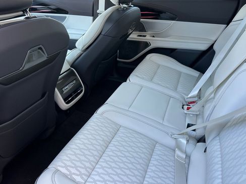 New 2026 Lincoln Nautilus Black Label w/ Jet Appearance Package AWD/4WD image 11