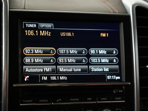Used 2016 Porsche Cayenne GTS AWD/4WD image 22
