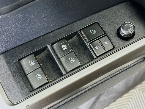 Used 2018 Toyota Tacoma SR5 image 15