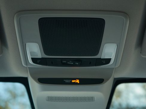 Certified 2024 Honda HR-V LX image 36