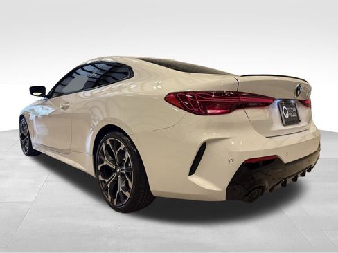 Used 2025 BMW 430i Coupe w/ M Sport Package image 10