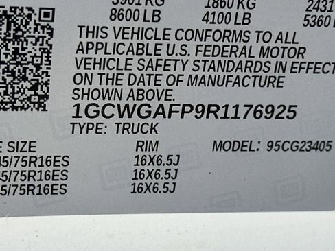 Used 2024 Chevrolet Express 2500 w/ Driver Convenience Package image 24