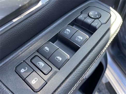 Used 2025 RAM 1500 Laramie w/ Night Edition image 21