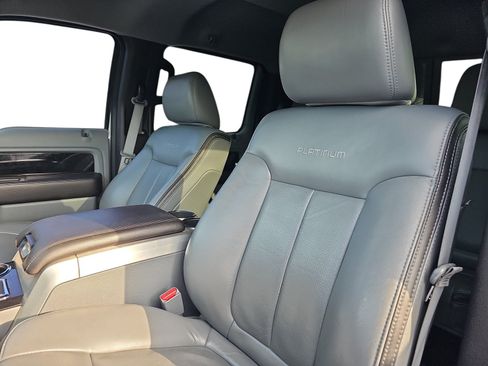 Used 2011 Ford F150 Platinum AWD/4WD image 12