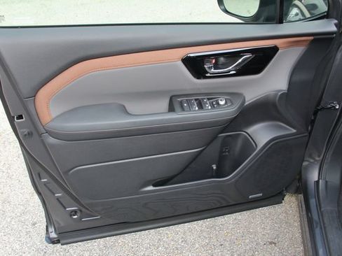 Used 2026 Subaru Forester Sport AWD/4WD image 16
