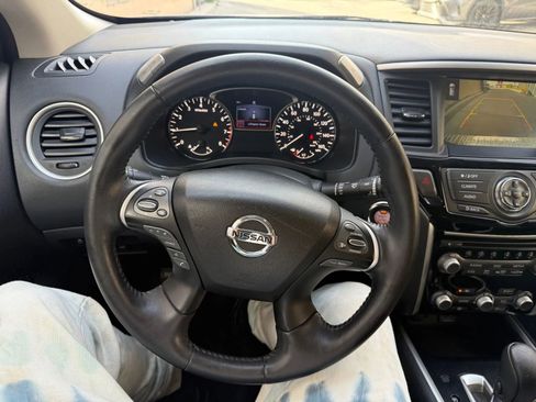 Used 2020 Nissan Pathfinder SV FWD image 20
