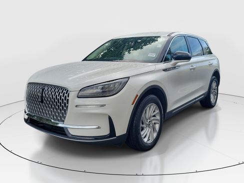 Used 2025 Lincoln Corsair FWD image 3