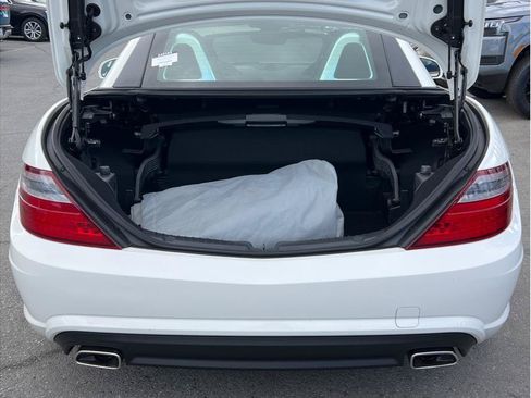 Used 2012 Mercedes-Benz SLK 350 image 5