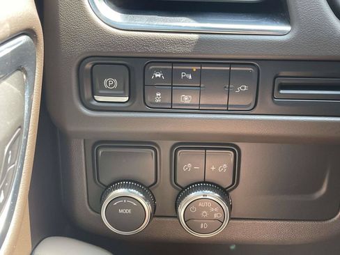Used 2022 GMC Yukon SLT w/ SLT Premium Package RWD image 27