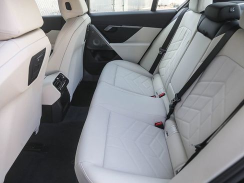 New 2026 BMW 530i RWD image 15