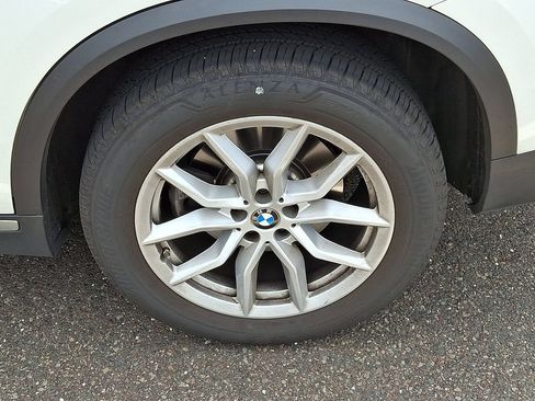 Used 2022 BMW X5 xDrive40i w/ Parking Assistance Package AWD/4WD image 7