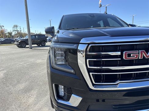 Used 2021 GMC Yukon XL SLT image 8