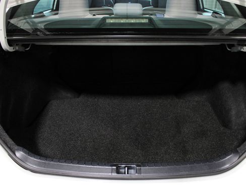 Used 2014 Toyota Corolla L FWD image 29