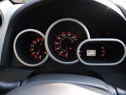 Used 2009 Toyota Matrix S FWD image 19