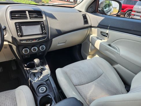Used 2016 Mitsubishi Outlander Sport SE AWD/4WD image 14