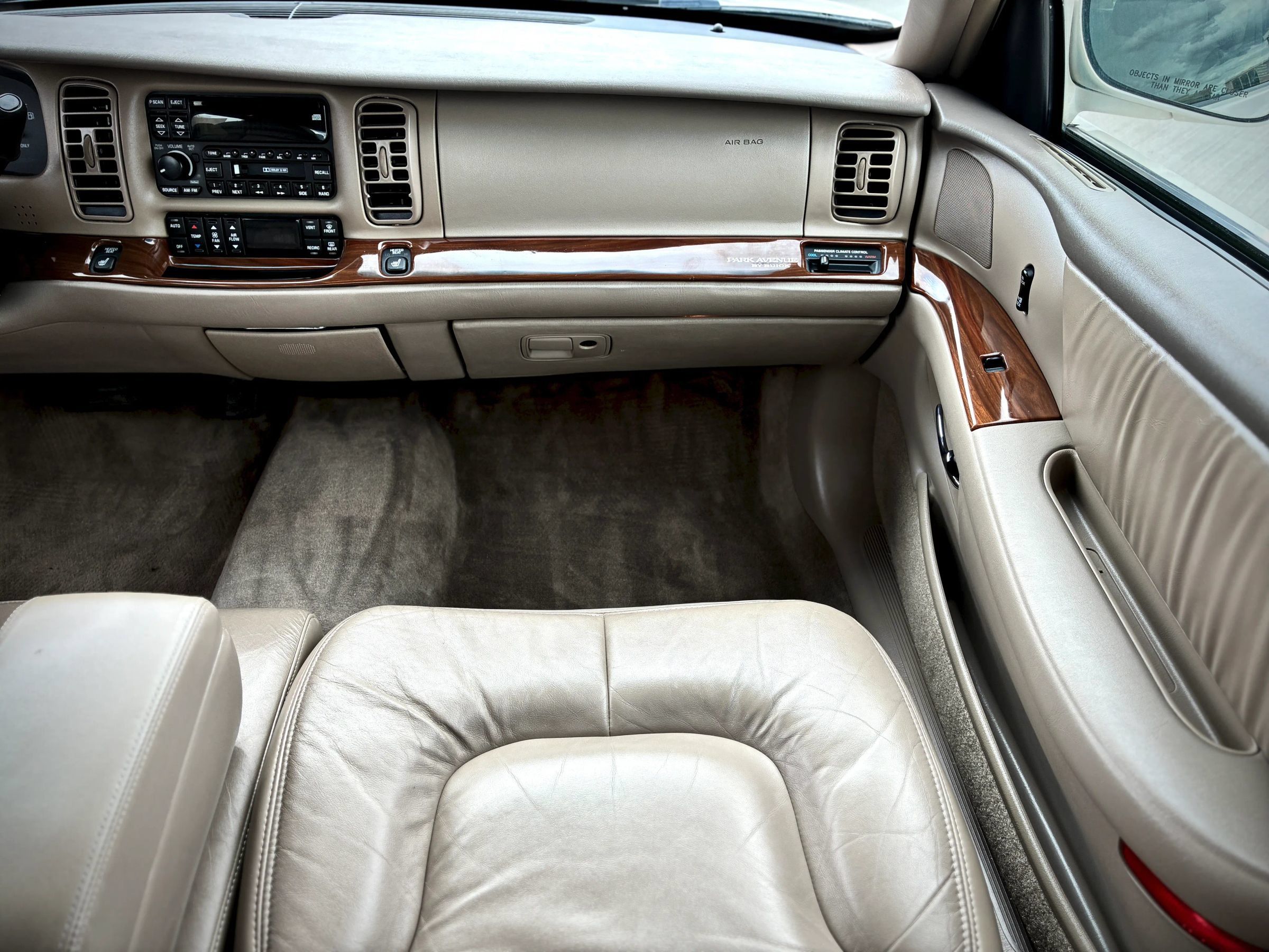 Used 2002 Buick Park Avenue w/ Prestige Pkg FWD image 45