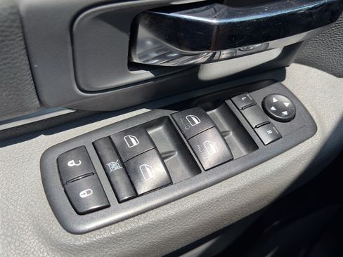 Used 2020 RAM 1500 Classic SLT AWD/4WD image 20