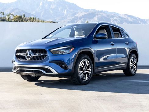 Used 2025 Mercedes-Benz GLA 250 image 1