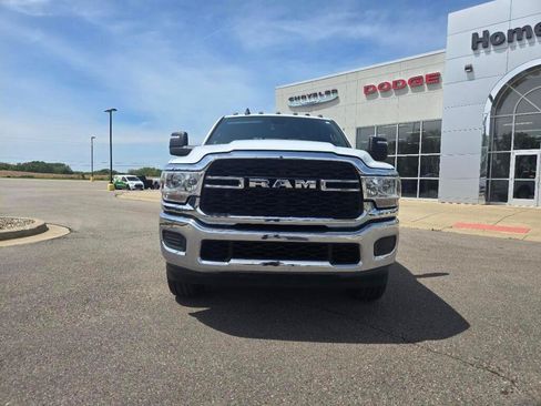 Used 2023 RAM 2500 Tradesman AWD/4WD image 2