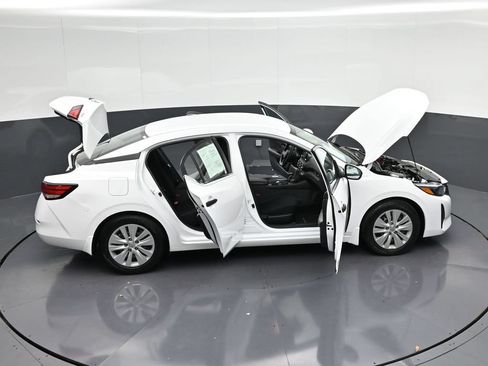 Used 2024 Nissan Sentra S FWD image 37