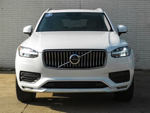 Used 2020 Volvo XC90 T5 Momentum w/ Protection Package Premier FWD image 5