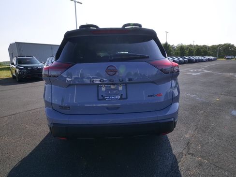 Certified 2026 Nissan Rogue SV AWD/4WD image 7
