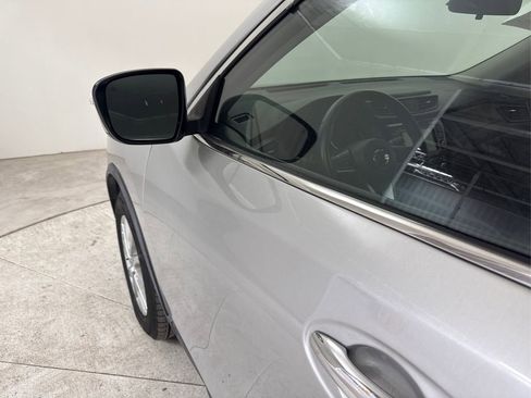 Used 2019 Nissan Rogue SV image 19