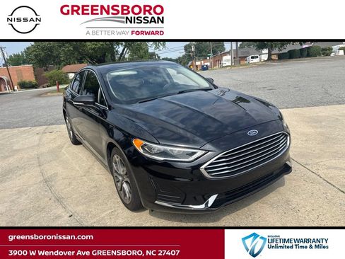 Used 2019 Ford Fusion SEL FWD image 1