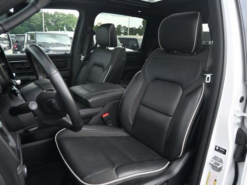 Used 2025 RAM 1500 Limited AWD/4WD image 16