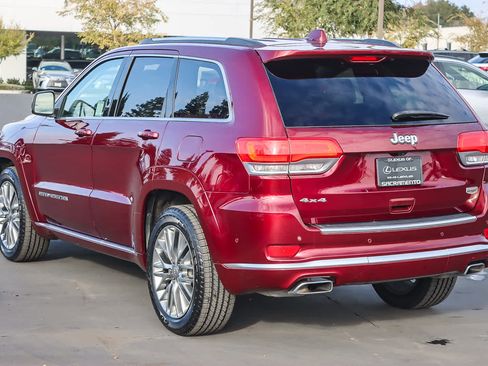Used 2017 Jeep Grand Cherokee Summit image 2