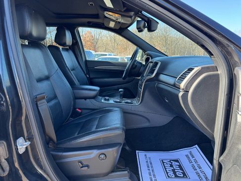 Used 2014 Jeep Grand Cherokee Limited image 19