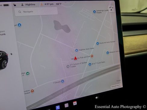 Used 2019 Tesla Model 3 Standard Range image 16