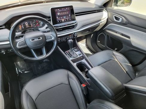 Certified 2022 Jeep Compass Latitude w/ Sun and Sound Group AWD/4WD image 39