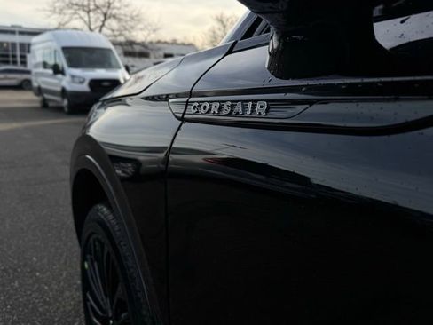 New 2026 Lincoln Corsair Premiere image 2