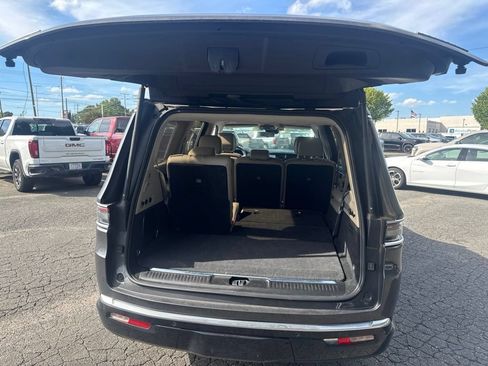 Used 2022 Jeep Grand Wagoneer Series II w/ Premium Group II AWD/4WD image 20