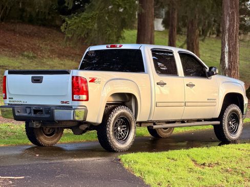 Used 2011 GMC Sierra 1500 SLE w/ Power Tech Package image 7