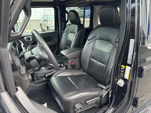 Used 2023 Jeep Wrangler Unlimited Sahara w/ Cold Weather Group AWD/4WD image 2